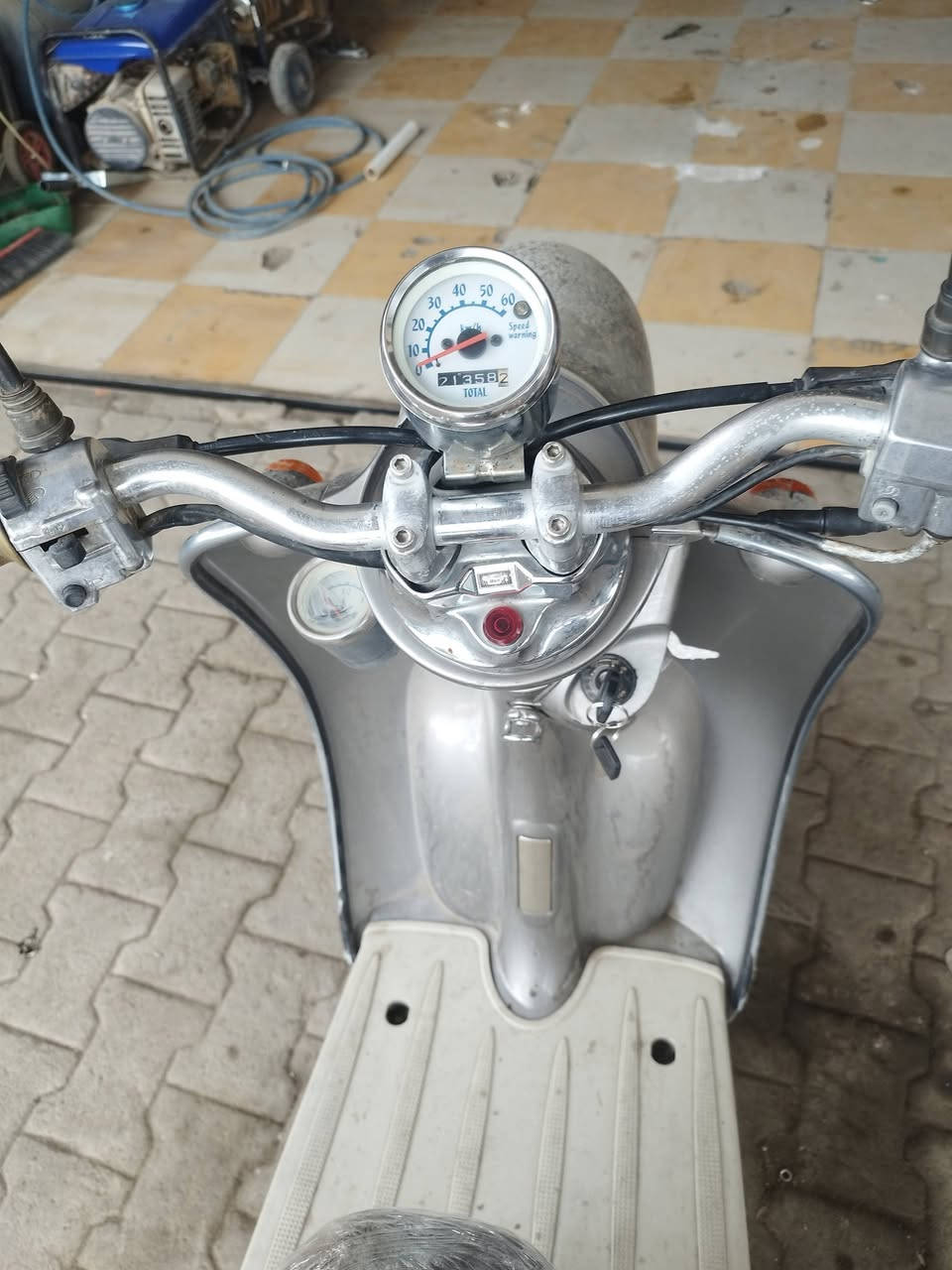 عبدلحلیم فحل
محرک بیلاد 
صالصنا بیلاد
کابیتەر بیلاد 
شوتە بیلاد 
کفر بیلادی 
525


**إذا كنت صاحب هذا الإعلان وتريد حذفه لأي سبب، رجاءا أرسل رسالة إلى الدعم الفني**