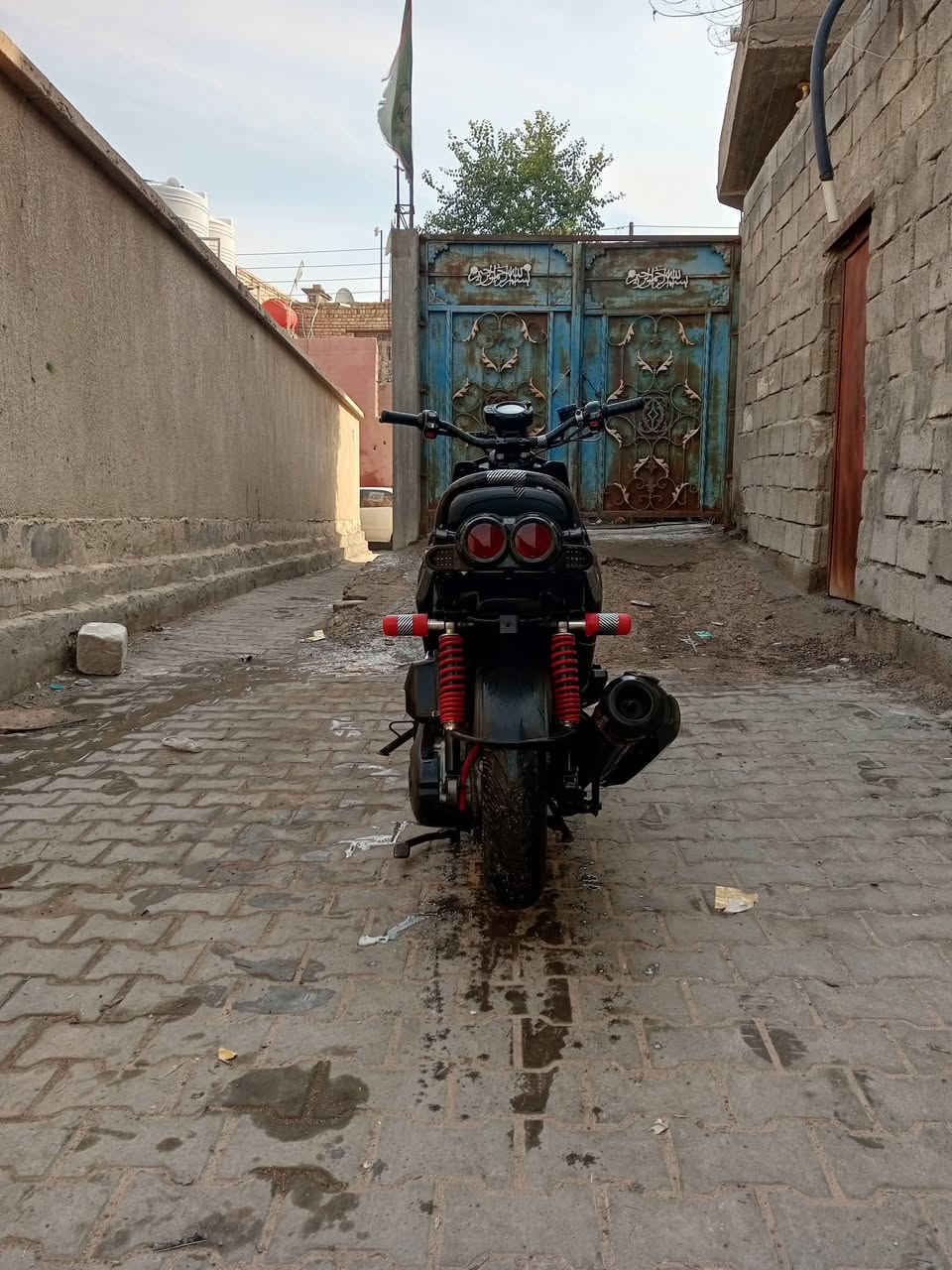 سكنس جبلي 2015 (نوزل ) .دراجه مكينه 58 بلاديه .تشك الكاع شك كهربائيات شغاله كلها تايرات جدد نگره سلف بريكات شغاله بل مكان ..الله شاهد دراجه مال بيت بيها  تزويد . دهن ((موتل )) السعر 850 بيها مجال بسيط مكاني البصرة كرمه علي رقمي ***********
