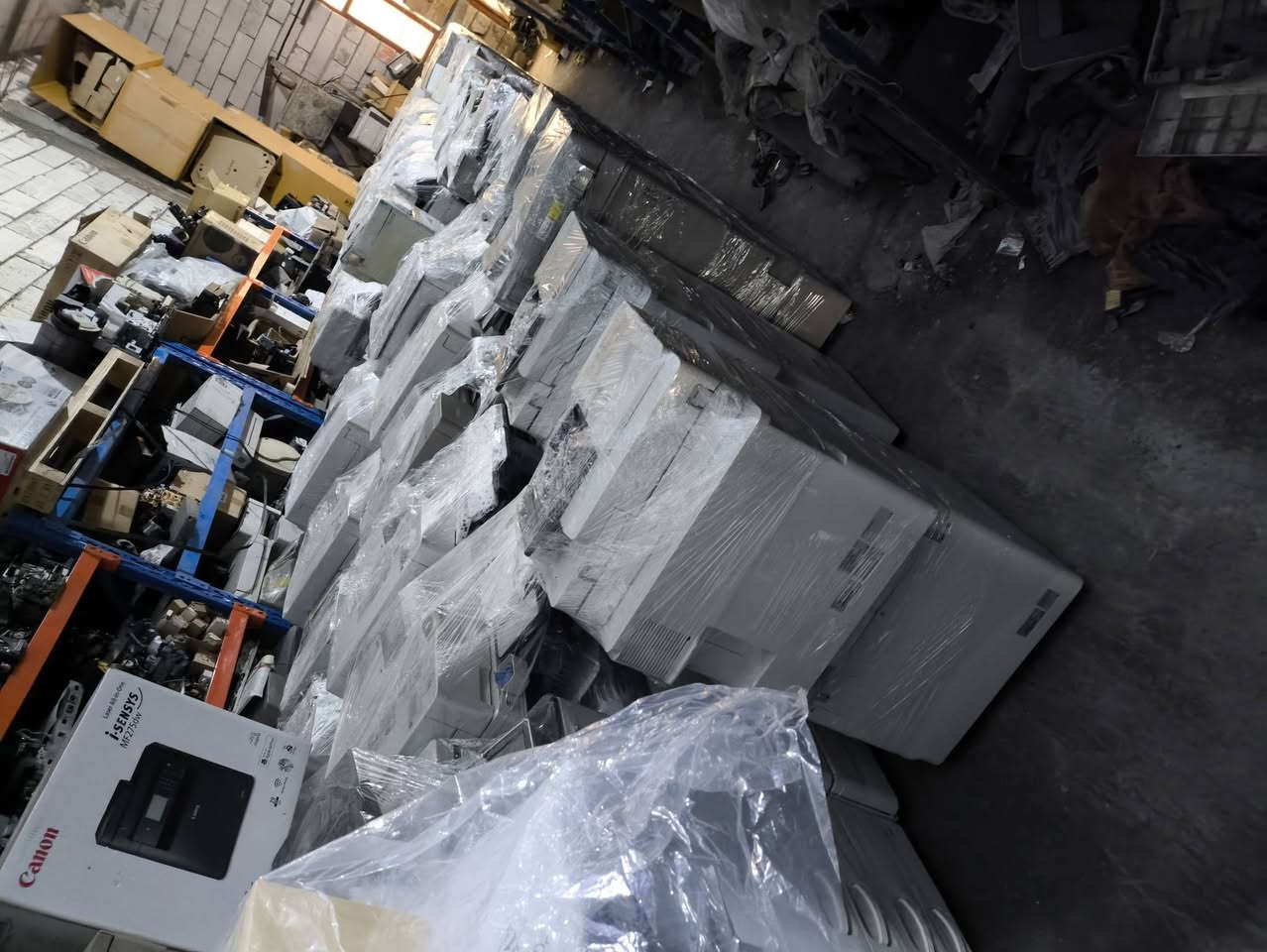 وصول وجبه اجهزه استنساخ إلى مكتب الغد ذهبي خدمات اجهزه مكتبيه بغداد الكرادة خلف  بدالة العلوية ***********
كانون ملون 3530,,,3525,,,3325
كانون ملون 5535,,,5540,,5550,,5560
كانون ملون 256,,,,356,,455
توجد خدمة توصيل بغداد والمحافظات
