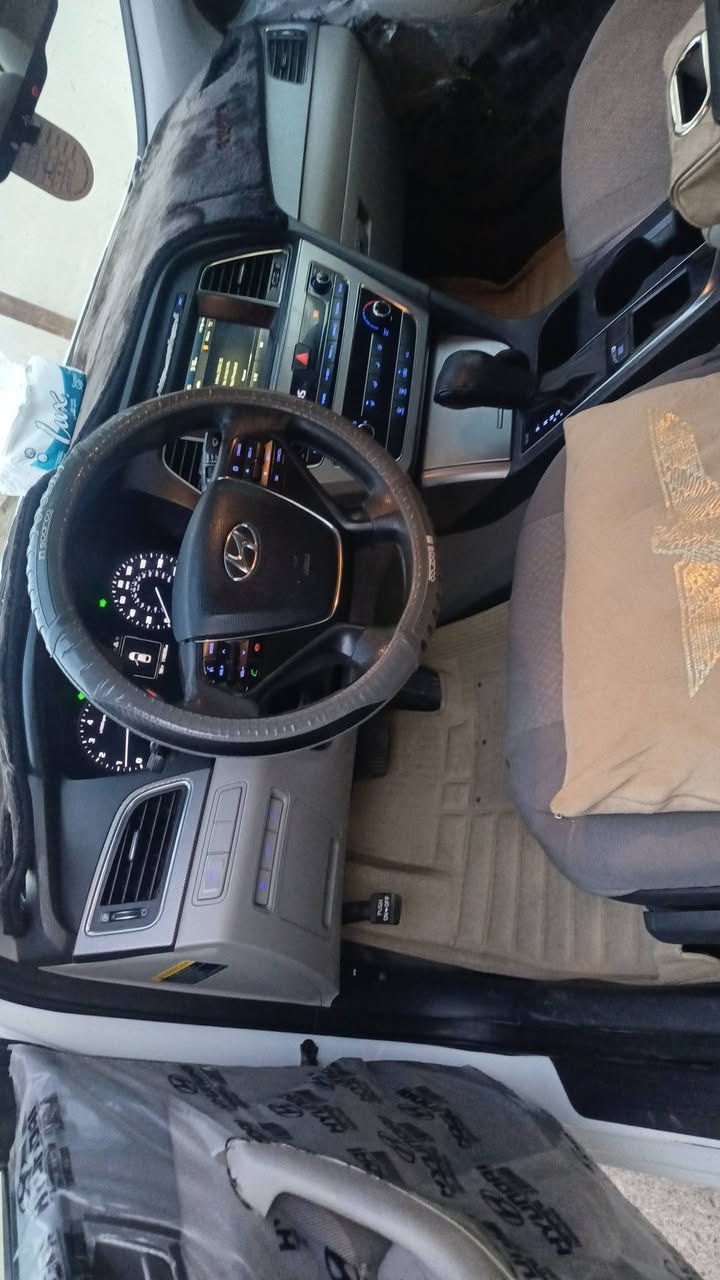 سوناته وارد أمريكي🇺🇸 اليبل 1⃣ بدون حادث  موديل 2016 كير مكينه صدر تبريد بشرط  جديد بيه بمقدمة القماره كرت بسيط جدا أثر تكشير فقط مكفؤله من الصبغ رقم بغداد دولي تحويل مباشر  السعر المطلوب 129 ورقه وبيها مجال بسيط رقم الهاتف ***********  ملاحظه مكان السياره الفلوجه الصقلاوية
