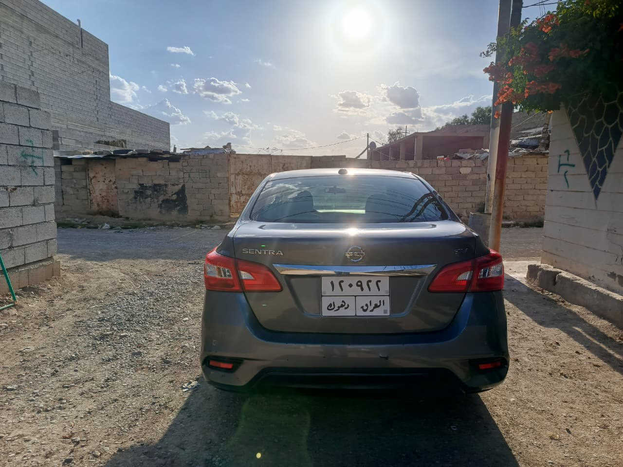 نيسان سنتر 2016 
وارد امريكي 
ماشيه 91 الف ميل 
5 راكب sv
ضرر باب سايق موجودة صوره ومبدل بوند بيدي 
السياره شرط انطيك ياها  محرك كير كله شرط 
كابون ورقي شرط تحويل بيها مجال  مكان سياره موصل 
للاسفتار اتصال 
***********
