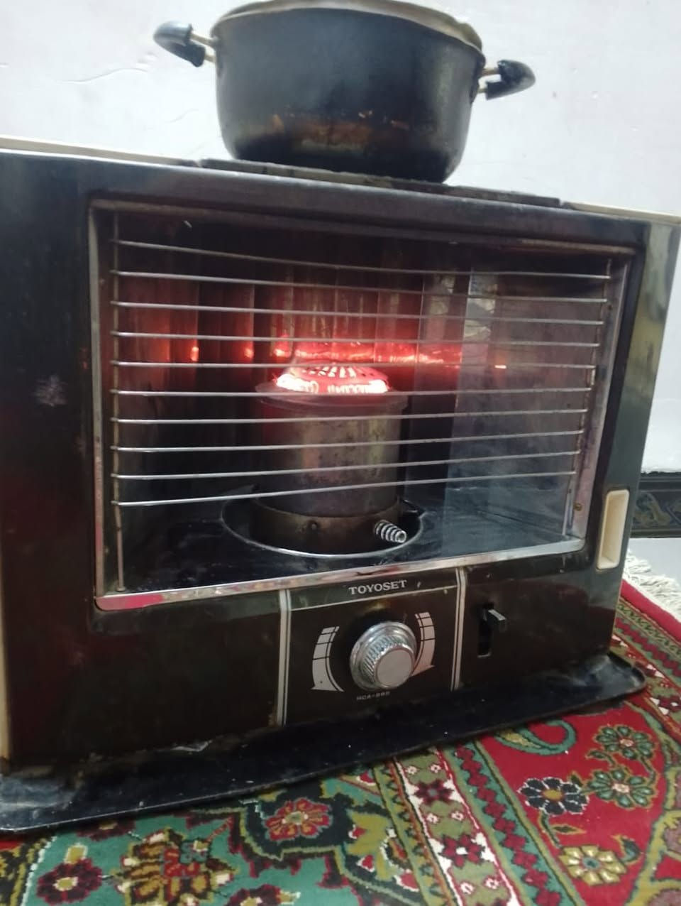 صوبه مال بيع ٥٠ الف كلهن شريط شغل كدم العين، العنوان حي النصر، شري تصل على هذا الرقم ***********
