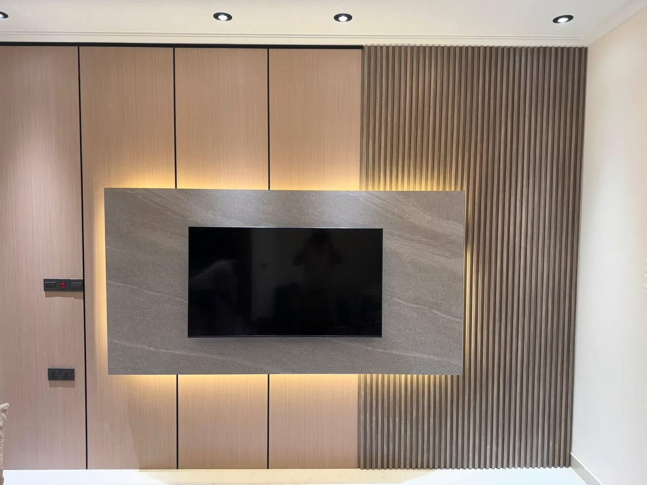 #المميز_الديكورات/***********🧡🔥
أحدث ديكورات الداخليه والخارجيه بانسب الاسعار ✅📞
خلفات  متفرغه العمل جميع الديكورات 
1-سقف ثانوي
2-جبسن بورد+ بوردكس+ سبنت بورد قواطع الجميع غرف وكلاسك ايضاء
3-بديل الخشب+ نعمل جميع  موديلات البلازما  👑
4-بديل رخام🤍✨
5-اناره بروفايل🔥💯
6-عمل زجاج داخلي وخارجي وجميع موديلات حصرا🔥
7-سحبات داخليه وخارجه وملكيه🔥💯
8-نعمل جميع الأصباغ جوتن بكادر محترفين بامتياز👑
9-نعمل جميع الديكورات المنزليه وصيدليات ومطعام 
ونعمل الجميع  الوزاره الحكوميه والاهليه وغيرها بكادر ممتاز ضمان الشغل
للطلب تواصل عبر الخاص او على ارقام تاليه واتساب/***********
***********
