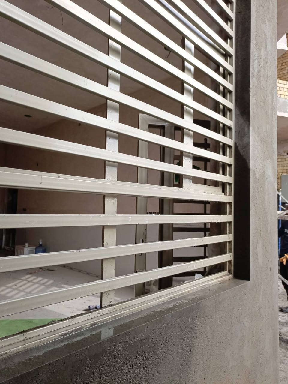 جانب من العمل اليومي 
بياض شغل درجه اولئ 
لباخ جص سمنت سقل
واجهات ديكورات 
مساطر شغل درجه اولئ 
نشتغل عل متر +مقطوعه +يوميه
***********
