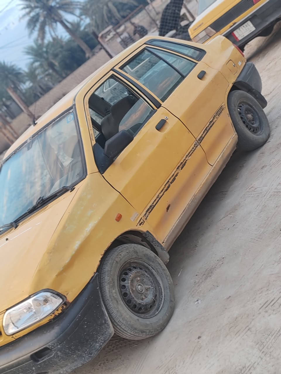 السلام عليكم سايبا للبيع موديل 2010 رقم بغداد الماني تحويل ثاني يوم سنوية لل28 كير جديد مكينة بيها خيط سيارة شغالة وكاملة رايدها ب19 وبيها مجال مكاني بغداد دورة هور رجب رقمي اسيا *********** واتساب ***********
