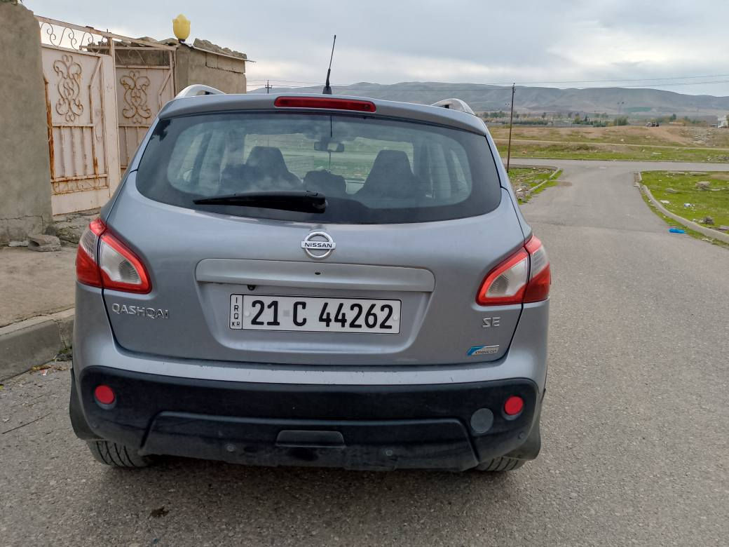 نیسان قەشقە 2013گێرو مەکینە وتەبرید وڕەقەوتەقەی بەشەرت
سوکان ڤۆلیۆم جام کارەبای بەصمه شاشه ئایپات کامیرا حاسە
یەک پارچە سبوغ دەرگای سەکن بێ ناوگرتن سەنەوی تازەیە تا 2029
نرخ 122وەرەقە 
شوێن چەمچەماڵ
*********** شمشمل, السليمانية
