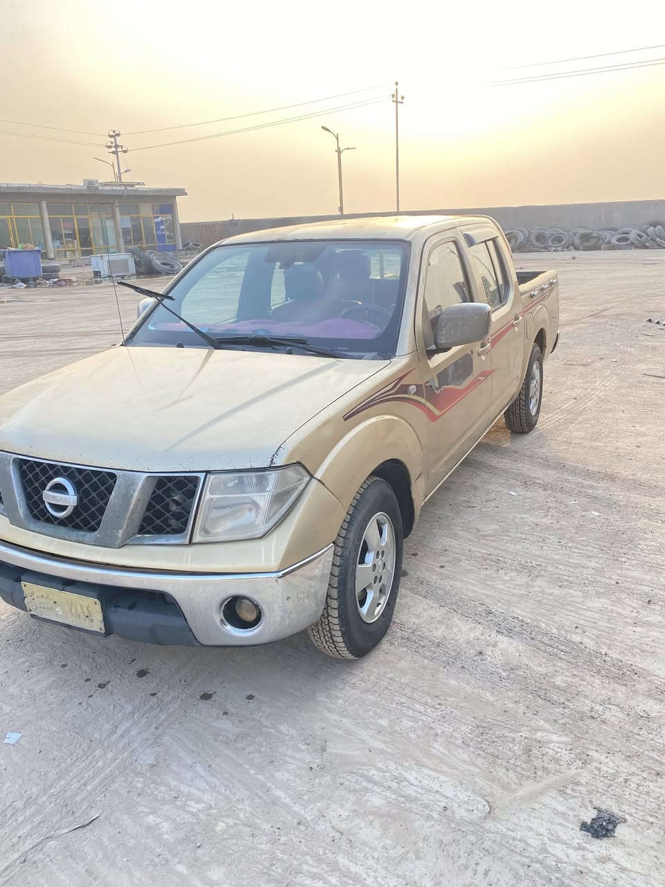 للبيع نيفاره  ٢٠٠٨ سياره حلوه مكينه جديده فيفيتي ٣٠٠٠ الشراي هاذ رقمي ***********
