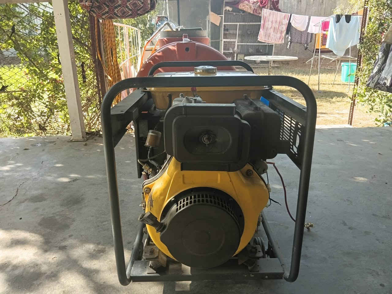 السلام عليكم مولده ٥ كيفي كاز وملف دبدوب مولده كامله مابيها اي نقص مولده شغاله على الفحص السعر  ٤٠٠ وبيها مجال بسيط العنوان بغداد الراشدية 
***********
