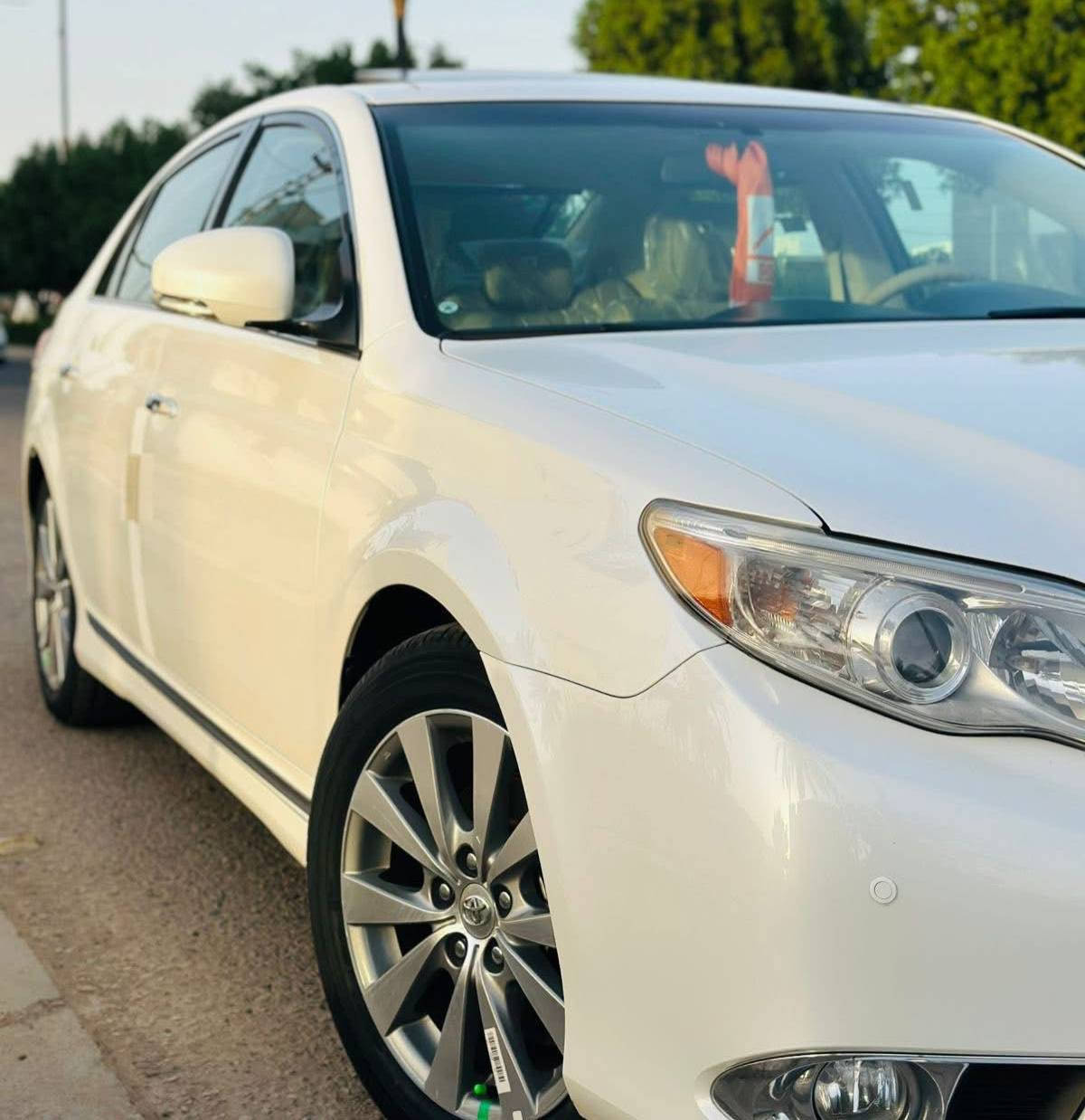 تيوتا افلون 2012 شهر 11 قبغ أسود لمتدد 
ماشية فقط 119 ألف كيلومتر استعمال شخصي وسيارة خزن 

رقم اربيل 
ستة سيدي 
كشن تبريد و تدفئة 
كشن خزن تحديد سرعة 
فول مواصفات limited 
4 تايرات جديد تحتها 
سنوية جديدة 
السيارة حيل جديدة و نظيفة واستخدام شخصي 
ما بيها أي خلل او نقص حدادية وصدر وكل التفاصيل كلشي بيها بلادي شركة 

فقط بيها دوران الجاملغ الخلفي جهة السكن صبغ مرتب بالتدقيق يلا تعرفه
والباقي مكفولة كفالة عامة 

مكانها الانبار الرمادي
رقم صاحب السيارة 
***********
***********
