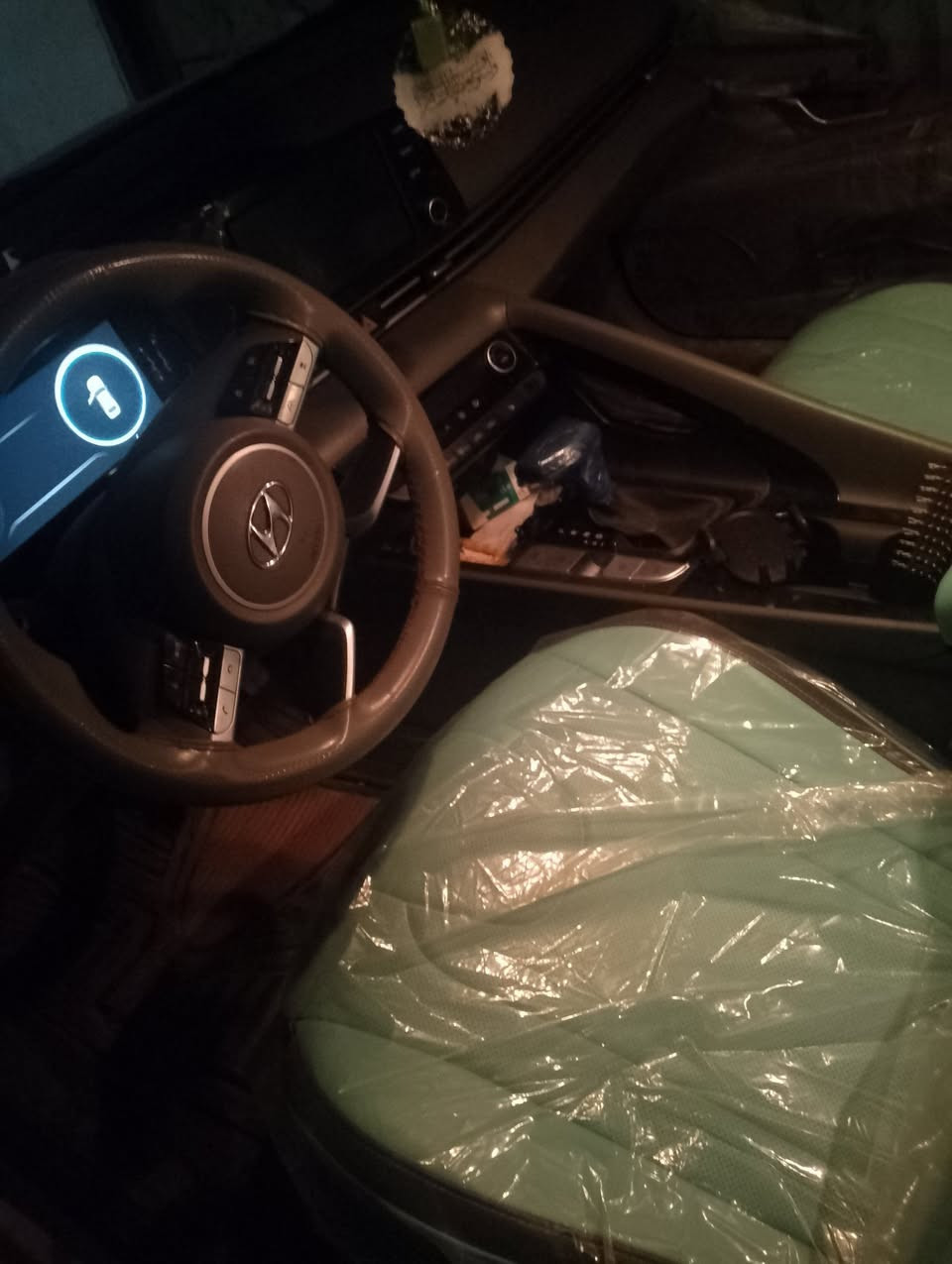 النترا موديل ٢٢
السعر ١٥٧ وبيه مجال 
اتصال***********
