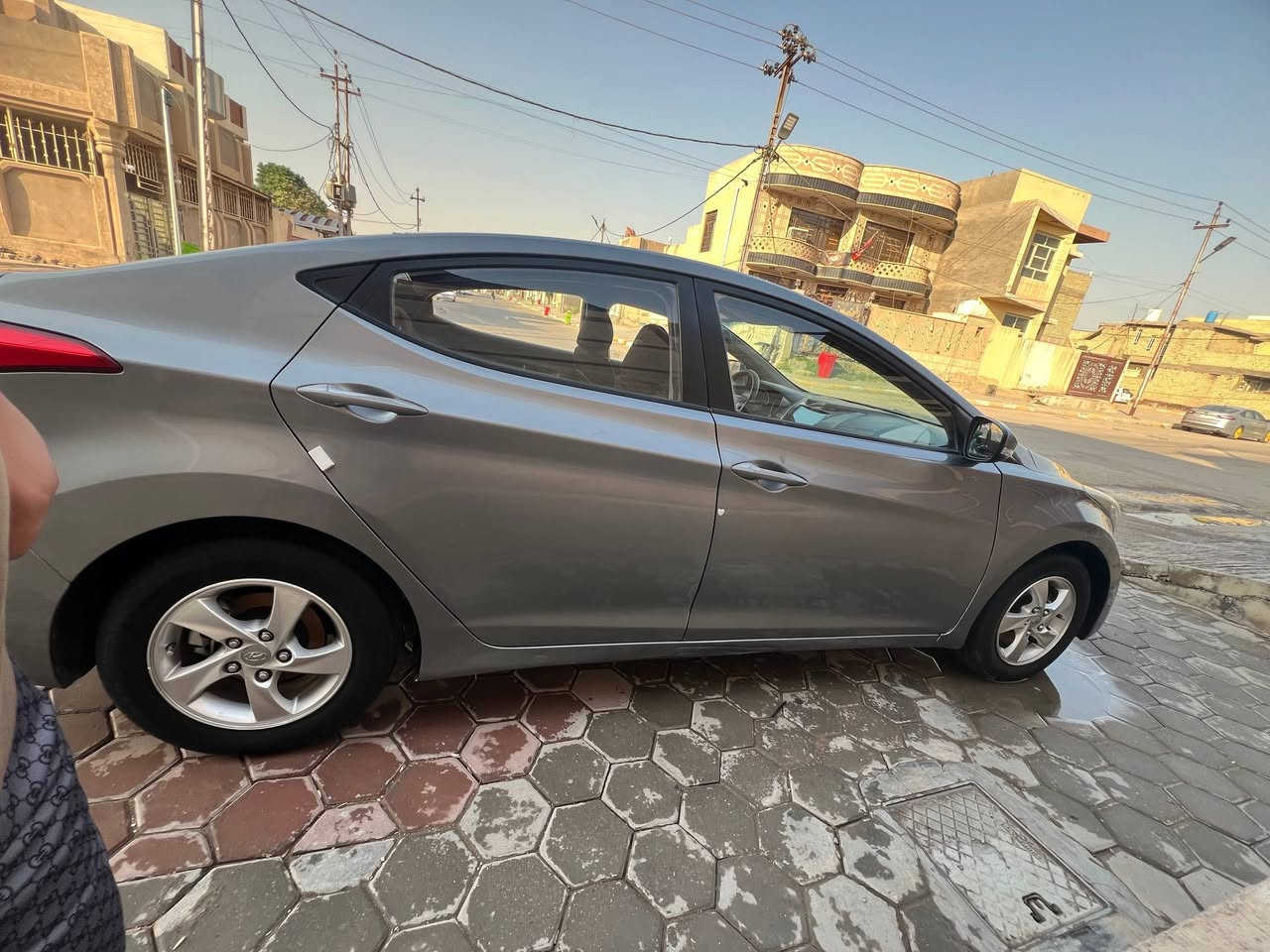 سلام عليكم النترة للبيع موديل 2013 كلين تايتل بدون اي ضربه سياره مكينه جي تي اي كلش نظيفه مداريها سياره كافه العامه 
من الكير من الكشر من المحرك سياره رقمها واسط تسمى افانتي

مكان الصويره 

🤎
***********

سعر السياره 100.
