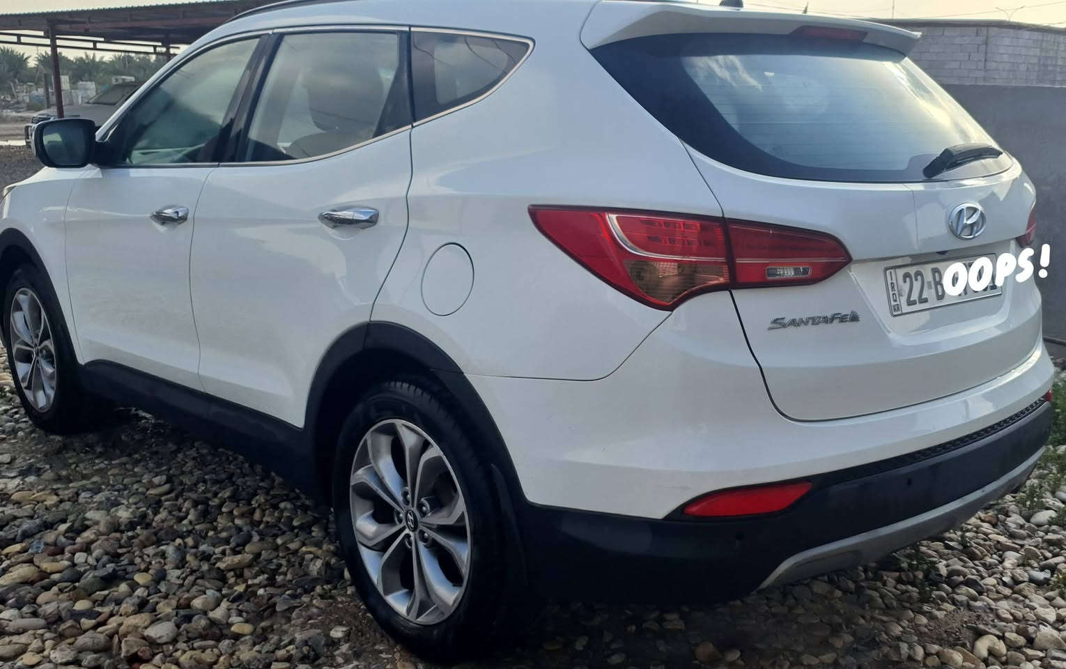 السلام عليكم ورحمة الله
للبيع سيارة: هونداي سنتافي 2013
•الرقم: اربيل هزه جديد لل2028 بسمي
•المواصفات :  بنراما 
▪️المحرك: 4 سلندر 
▪️لايتات زينون. عالي ناصي 
▪️نضام ترحيب
▪️ماشية . 180الف   تخم تاير جديد 
▪️بردات بلادي 
▪️منظومة تبريد جديدة شرط ثلج
▪️حساس خلفي
▪️اشاير بالمرايا الجانبية
▪️كامرة خلفية قلاب اصل مع الستيرن
▪️شاشة الدشبول حجم كبير للتحكم بأيعازات السيارة
▪️گشن خزن ميموري 
▪️تبريد 3 قطع امامي وخلفي
▪️3 وضعيات للقيادة
▪️سستم صوت كامل بلادي + دمام بلادي
▪️تحكم ستيرن جهتين بلوتوث وحاكية وكروس سرعة وتحكم صوت 
▪️نظام ABS مانع انزلاق
سياره كفاله عامه 
▪️رقم الهاتف : ***********.      مكان السياره الديوانية
