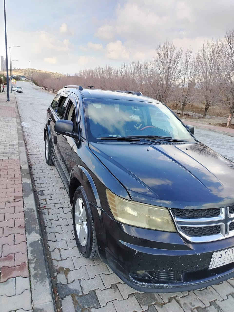 السلام عليكم 
دوج جورني ٢٠١١ محرك ٣٦٠٠ لون اسود رقم بغداد بسمي ٧ راكب ٣ قطع تبريد محرك جديد كير جديد صدر مبدل جديد تخم تاير جديد سعر ١١٣ وبيها مجال ضررها جاملغ خلفي فقط مكانها بغداد السيدية
***********
