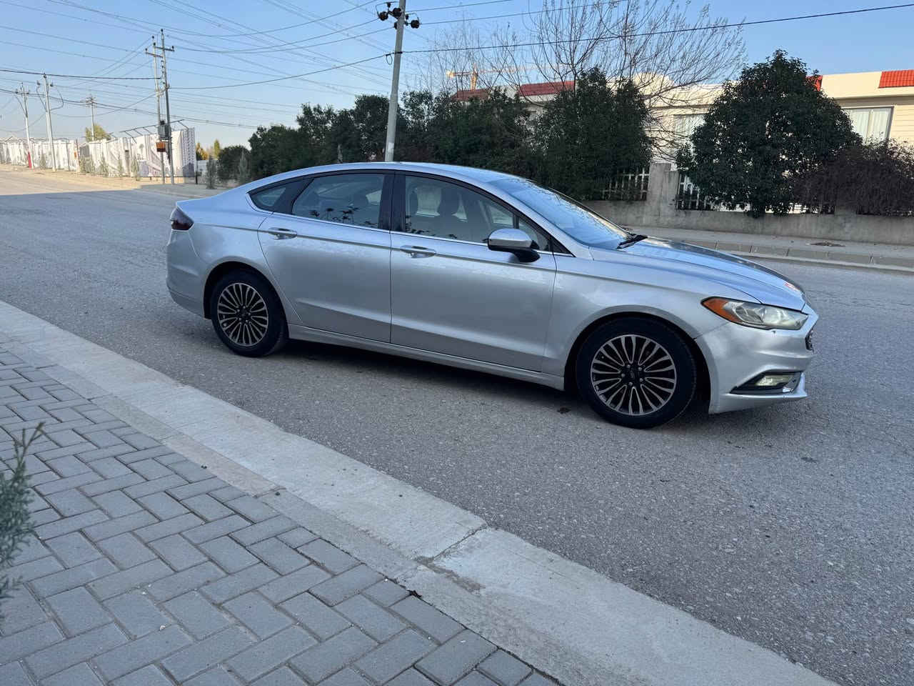 بەناوی خوا
    ***********
فۆڕد فیوژن 2017 SE مەکەینە2.5مەرغوب  
تەبرید مەرکەزی فینگر برێك گێر ڤۆلیۆم کوشن جلد کوشن کارەباسوکان تەقەڵ چوارجام وئەوێنە کارابا
کامێرا حاسەو بەسمە شاشەگەورەو گێچ ئەلیکترۆنی 
سەیارەکە 5پارچەو نیو بۆیاغە بێ ناوگرتن 
تاقمێك ویلی تیتانۆمی لەژێرە تایەوپاتری تازەیە کامل سێرڤس کراوە پێشی کامل داگیراوەسەنەوی تا 2028 تازەیە
ناوگێچ ئەلکترۆنی  
132000کم ڕۆیشتووە
 مەکینەنەکراوەتە(شار..سلێمانی) 
سعر98وەرەقەو کەمێك معامە السليمانية, العراق
