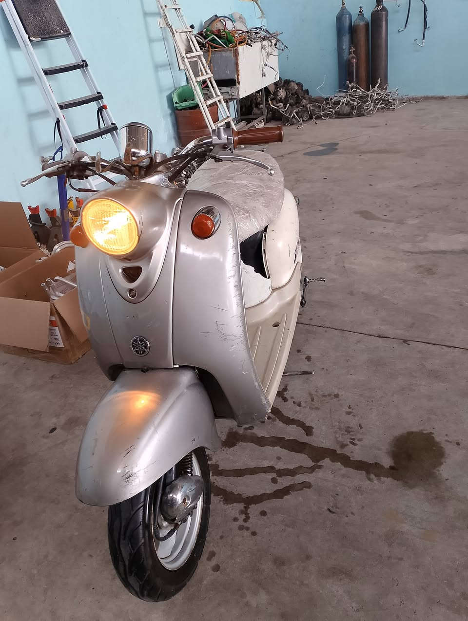 دراجه عبد الحليم كلاسيك البيع دراجه نضيفه حيل مكينه خير من الله خرسا لا ونه اكسل لا جزه معمر جديد كهربائية شغاله بس باتري يعوزو  سعرو 180 وبي مجال الشراي رقم الهاتف ***********
