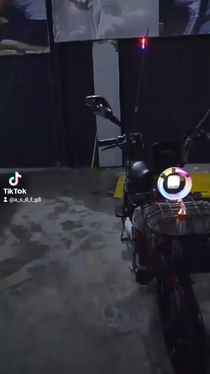 مطور شحن للبيع حجم 20 بطاريات شرط فحص تفاصيل على رقم 
077 651 63291
