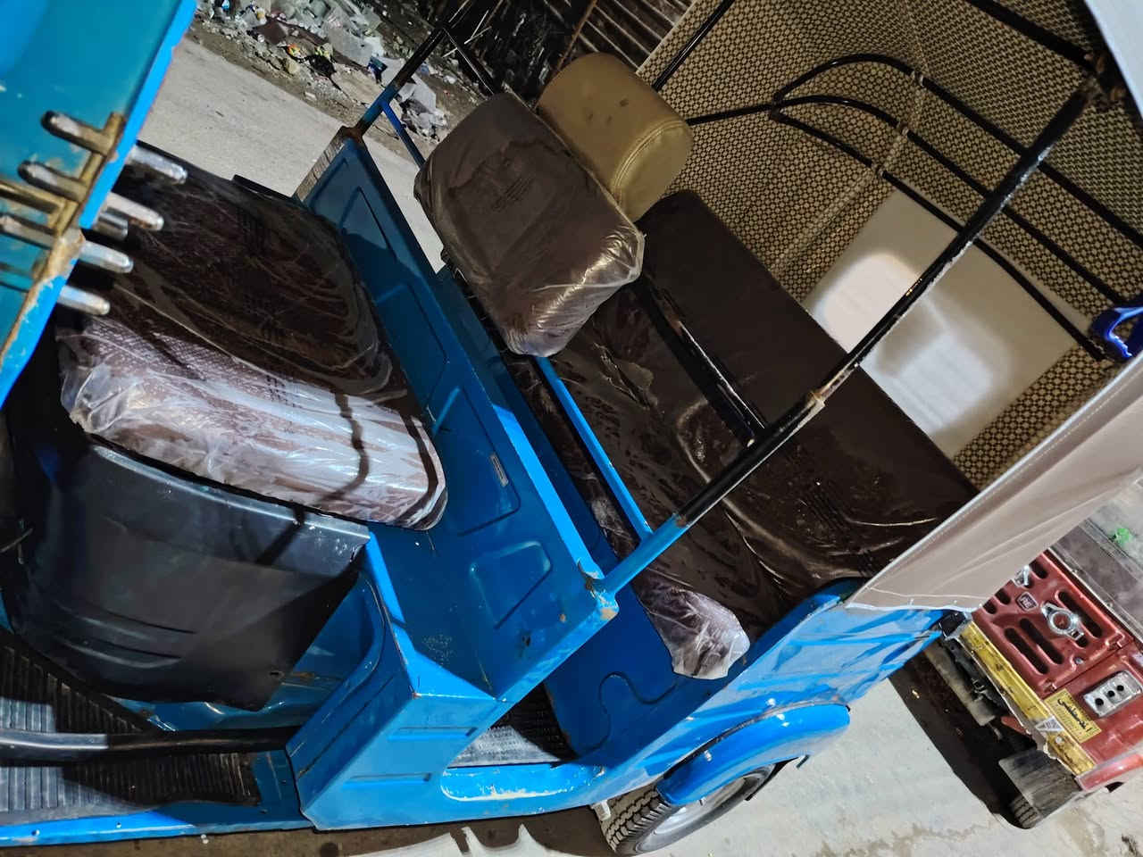 السلام عليكم تكتك ٢٢٠ شهر ١١ مرقمة سنوية تكتك نضيفة  مال جناي السعر ٦٨٠٠ بدون عملة  المكان سبع قصور قرب السيطرة  هذا رقم صاحبهة ***********
