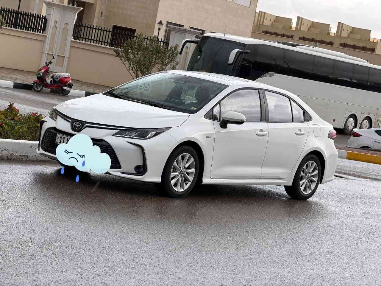 سلام عليكم
كورلا هايبرد 

خليجي موديل 

25 كفاله عامه 

ماشيه 13

فول مواصفات 

كرسي كهربائي 

3 طكات معروفه 

مواصفاتها 

اعله فئه  

سعرها 157 

بيها مجال 

*********** مكان رمادي
