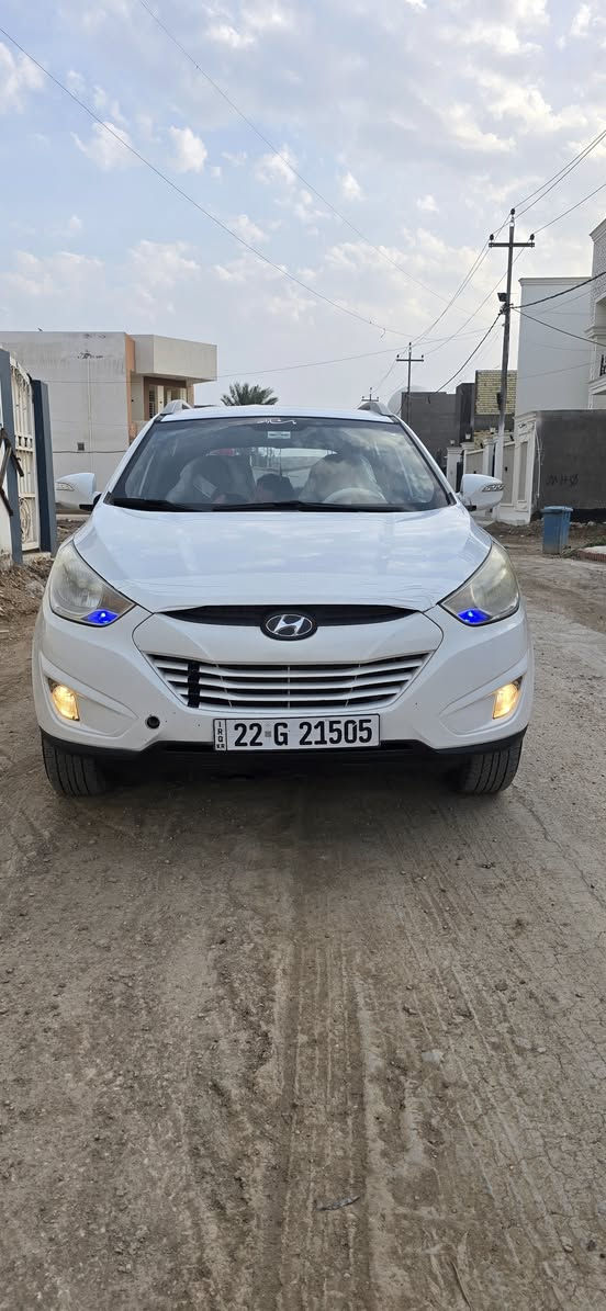 هونداي توسان
موديل ٢٠١٢ خليجي 
سياره رقم اربيل جديد هزه وسنويه كله جديد
سياره مال جناي خير من الله مواصفاتها نص فول كشاف لايت اشاير مري منضومه تبريد تدفئه جديده مكينه شركه برغي ممفتوح بيه 
السياره مكفوله من الضربه والتبديل ماعدى باب السايق فقط 
وكاله تحويل حاضر 
السعر ١٣٦ وبيه مجال 
مكاني بابل المدحتيه 
***********
***********
