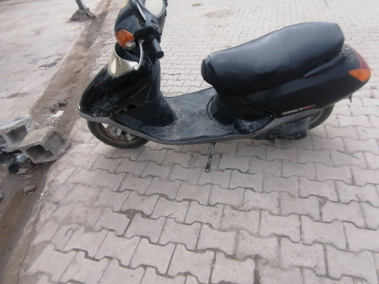 سلام عليكم سبيسي نظيف كله شغال بدون عيب ٢٥٠بي مجال شويه شرط انطيك ***********
