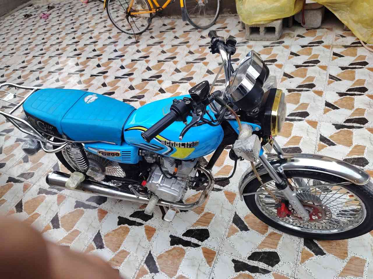 السلام عليكم البيع 2024 تايكر كلشي شغال بيهه محرك مامفتوح تجي تفحص وتأخذ ***********
