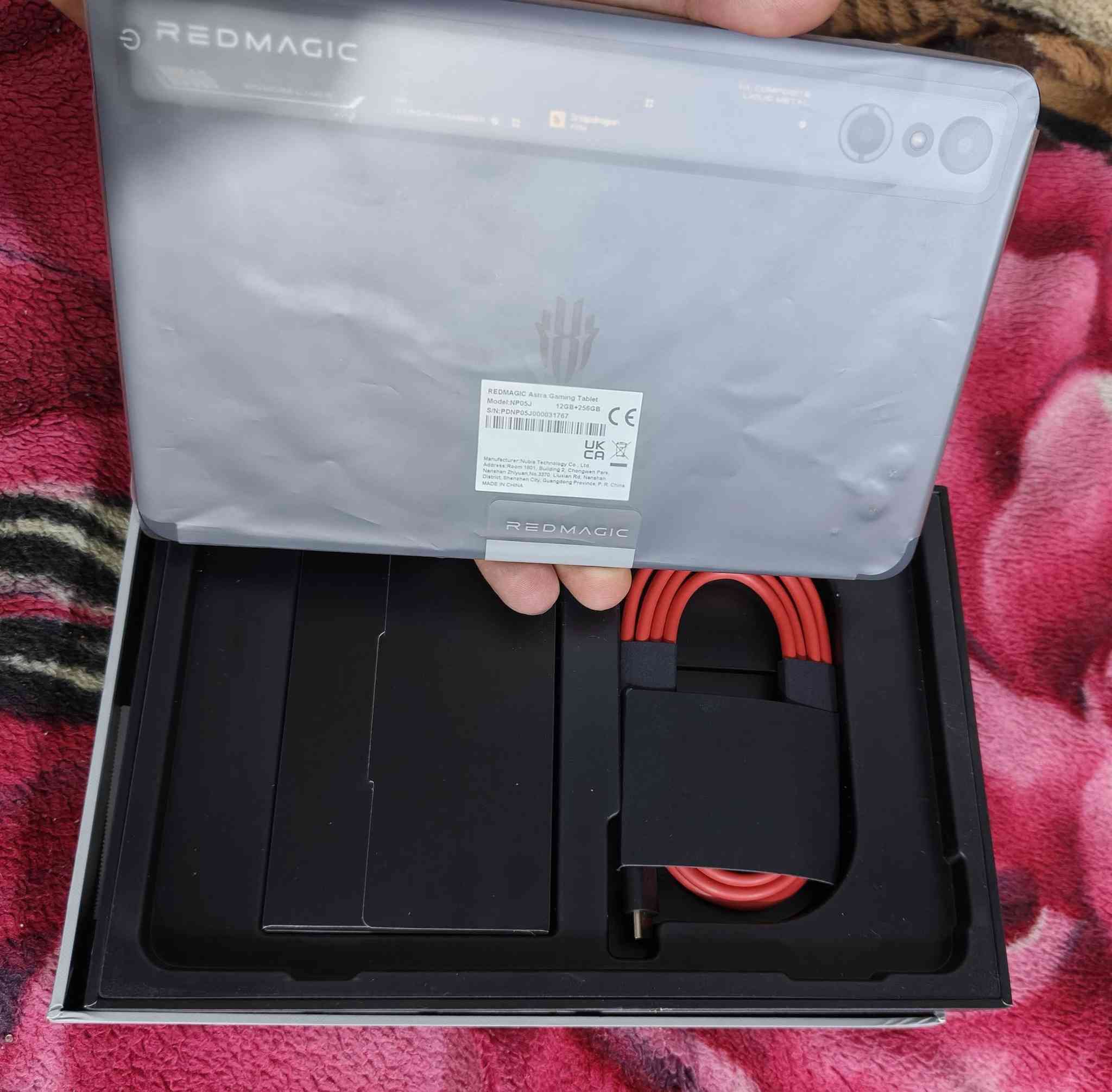 ايباد ريد مجك أسترا جديد مستعمل قليل كلش نضيف وخدش واحد مابي بطاريتة99 كلش نضيف ذاكرتة256 العشوائية 12 مو 8 كامل ملحقاته مكاني البصرة السعر 750 تواصل  ***********
