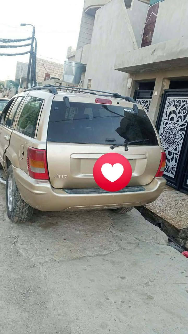 السلام عليكم جيب شيروكي مديل 2000 رقم ألماني كركوك محرك 6سلندر فول تماتيك محرك وكير شرط داخل جديد شاشه طخم أمامي وخلفي شرط وشرط وكاله وتحويل مكاني الموصل بيع او مراوس السعر 50 وبي مجال ***********
