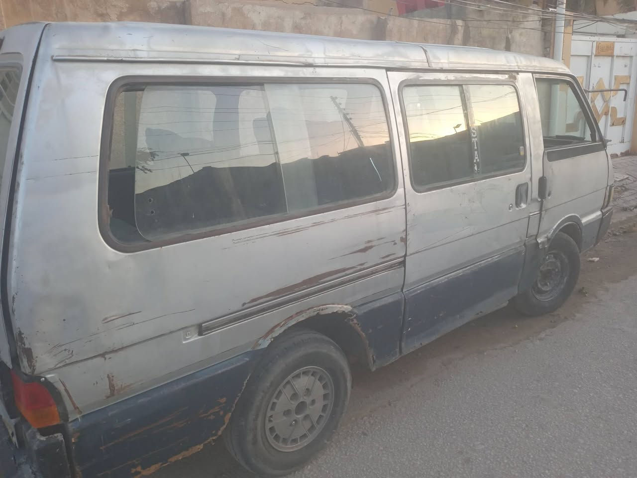 كيه بسته رقم احمر نجف محرك على السحك مكانهه بالنجف باتري مربع جديد تايرات نضاف عوزهه  ترتيبات سعرهه 12


**إذا كنت صاحب هذا الإعلان وتريد حذفه لأي سبب، رجاءا أرسل رسالة إلى الدعم الفني**