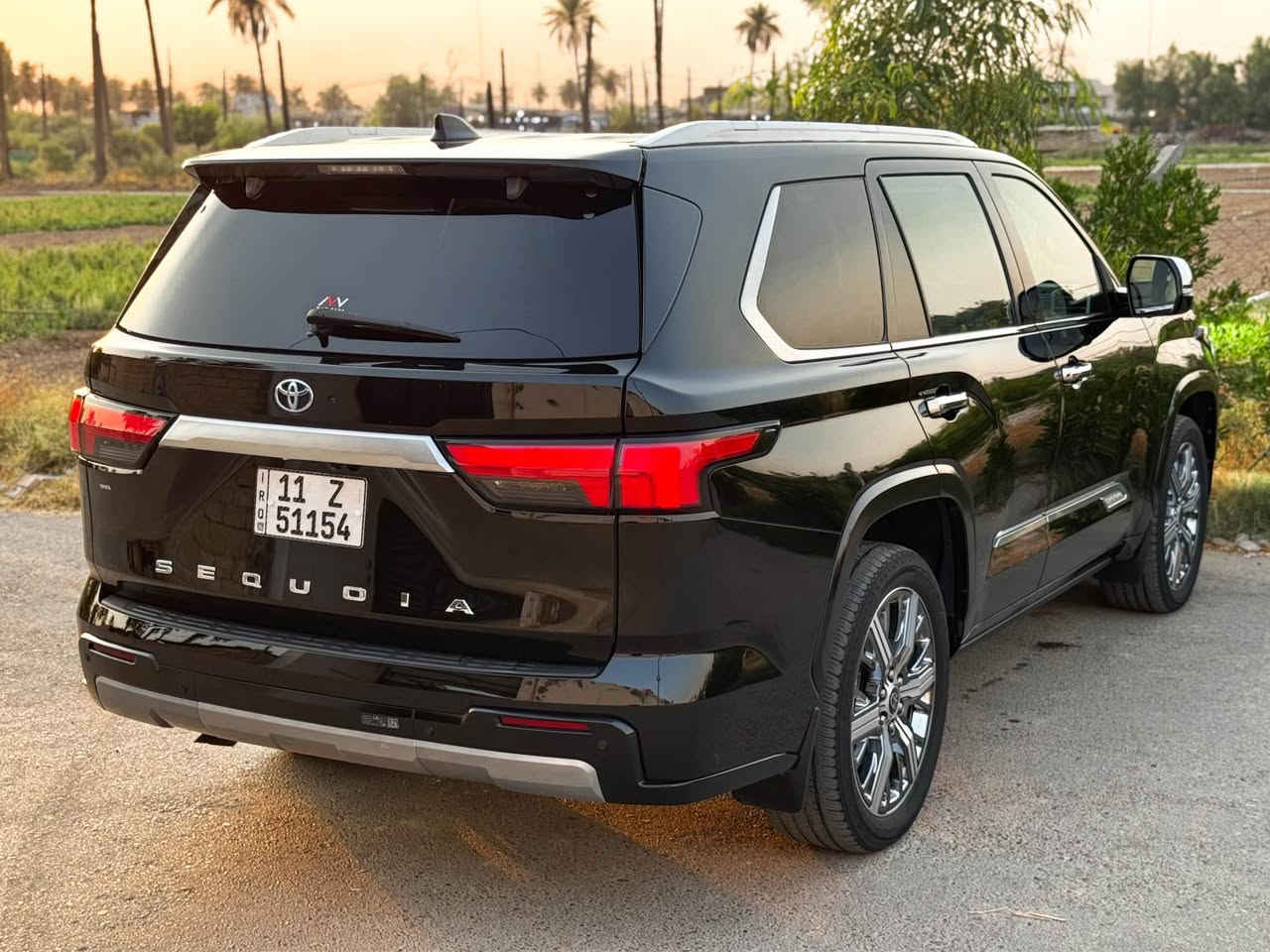 للبيع تويوتا سيكويا كابستون 2023 فول مواصفات 
محرك السيارةV6 3500 تون توربو هايبرد

حادثهة تقرير غرق فقط السيارة بداخل المزاد شغالة و تمشي و بدون اي مسج 

المواصفات
بانوراما 
3 شاشات 
4 مقاعد تدفئة و تبريد
رادار (امامي+خلفي+جانبي)
تثبيت مسار قيادة ذاتية 
5كامرات محيطية و المراية الوسطية كامرة
عدادات دجتل
سستم صوت jbl
دوس كهرباء
صندوق كهرباء
بردات زجاج الابواب بلاديات
الابواب كلهم دخول ذكي بصمة 
السيارة بيهة بصمتين يعني مفتاحين 
السيارة مكفولة كفالة عامة من كلشي شخط او صبغ او عطل او اي تصليح حالهة حال الكلين و شرط الفحص
السيارة ماشية 28 الف ميل

السعر 56 الف دولار بيهة مجال قليل

للاستفسار ***********
   *********** بغداد, العراق
