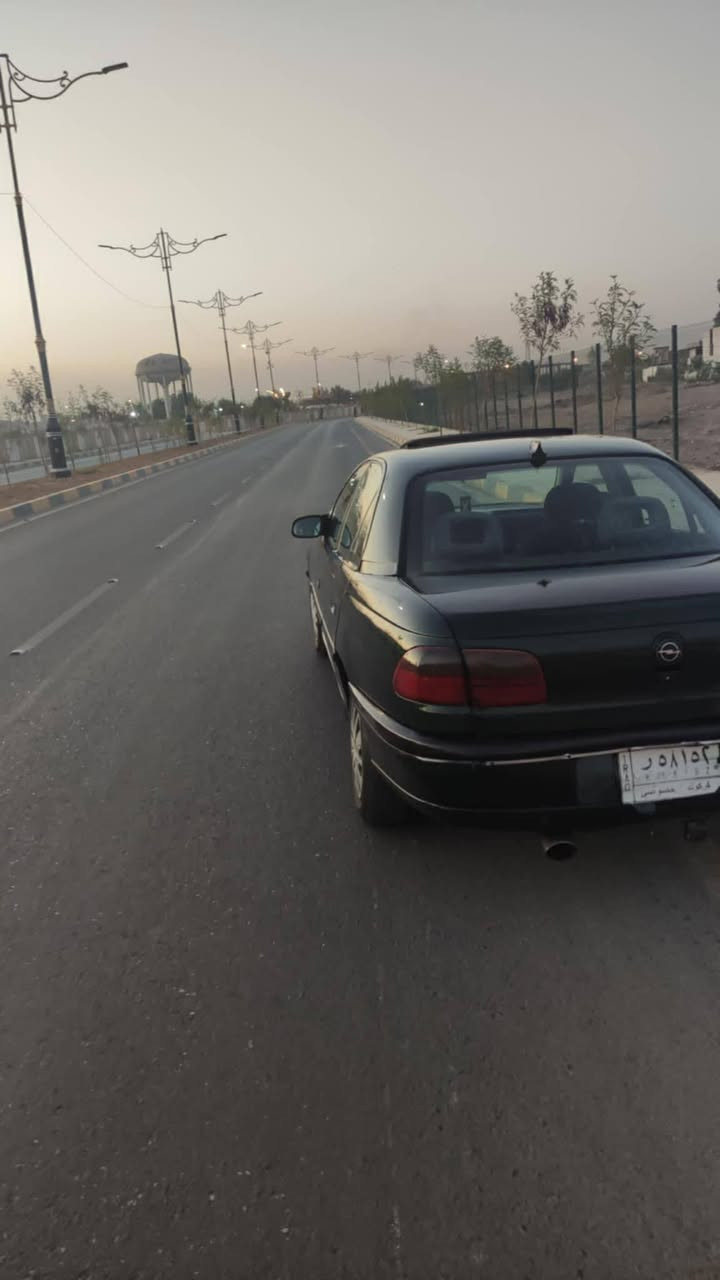 السلام عليكم
اوبل اوميكا بزون 95 
صبغ عام جماليه 
بيها صخه بالجاملغ جهة النفر امبدل جاملغ ومبخوخ
محرك 2000 كبس 
كير عادي 
جامات امامي كهرب فتحه كهرب
باتري جديد 
بلكات ونوزلات ادامه كامل 
تبريد غراضه كامله بس ما يشتغل ابيع تبريد عاطل 
السياره حلوه داخل جديد .
رقم كركوك الماني
اتريد وكاله اتريد تحويل 
مكان السياره موصل ايسر 
السعر 38 وبيها مجال بسيط
واتساب واتصال 
***********
