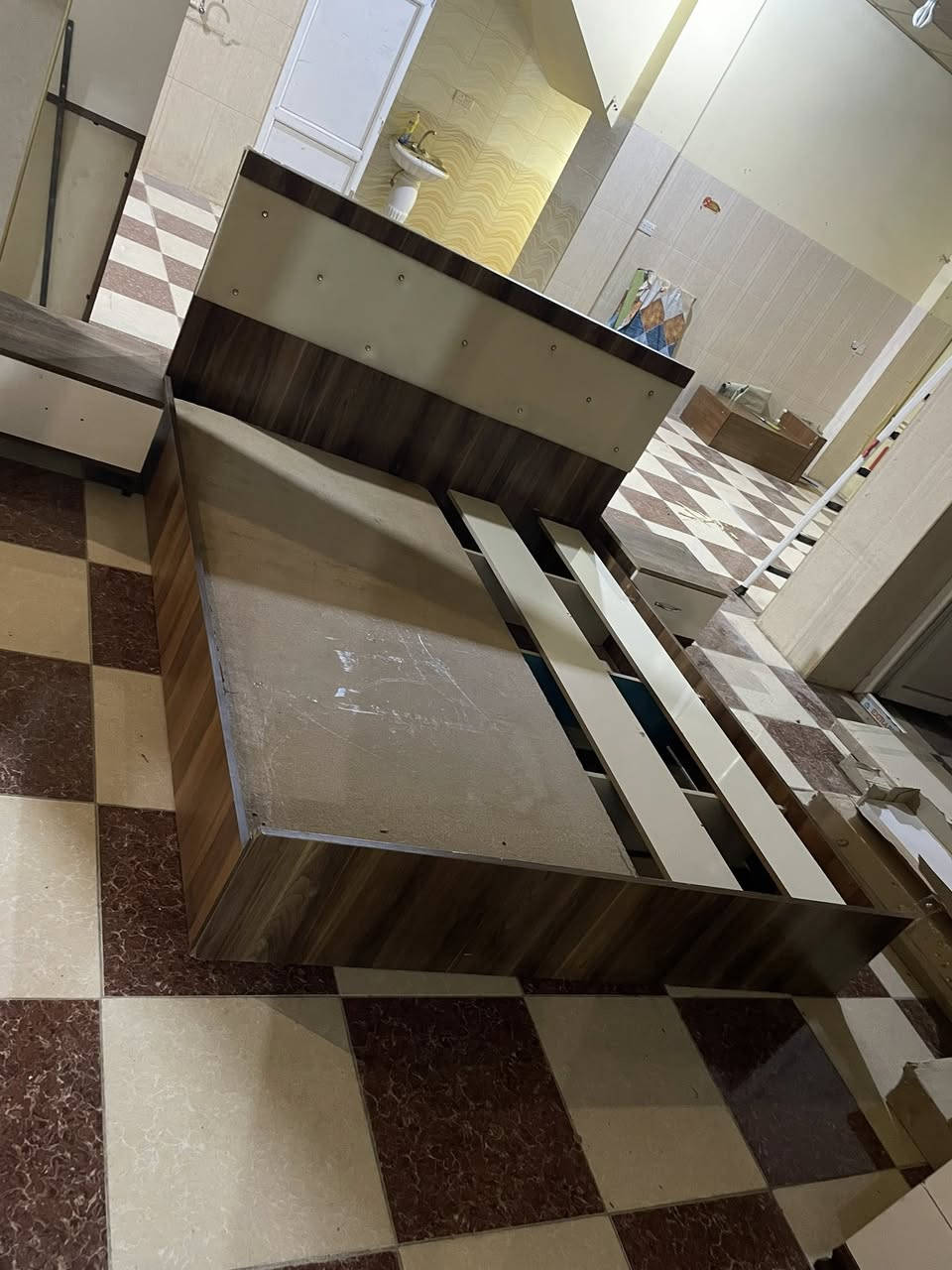 ‏ عدنا أنواع غرفة نوم تركي🇹🇷 نظيف سعر 350 ***********
