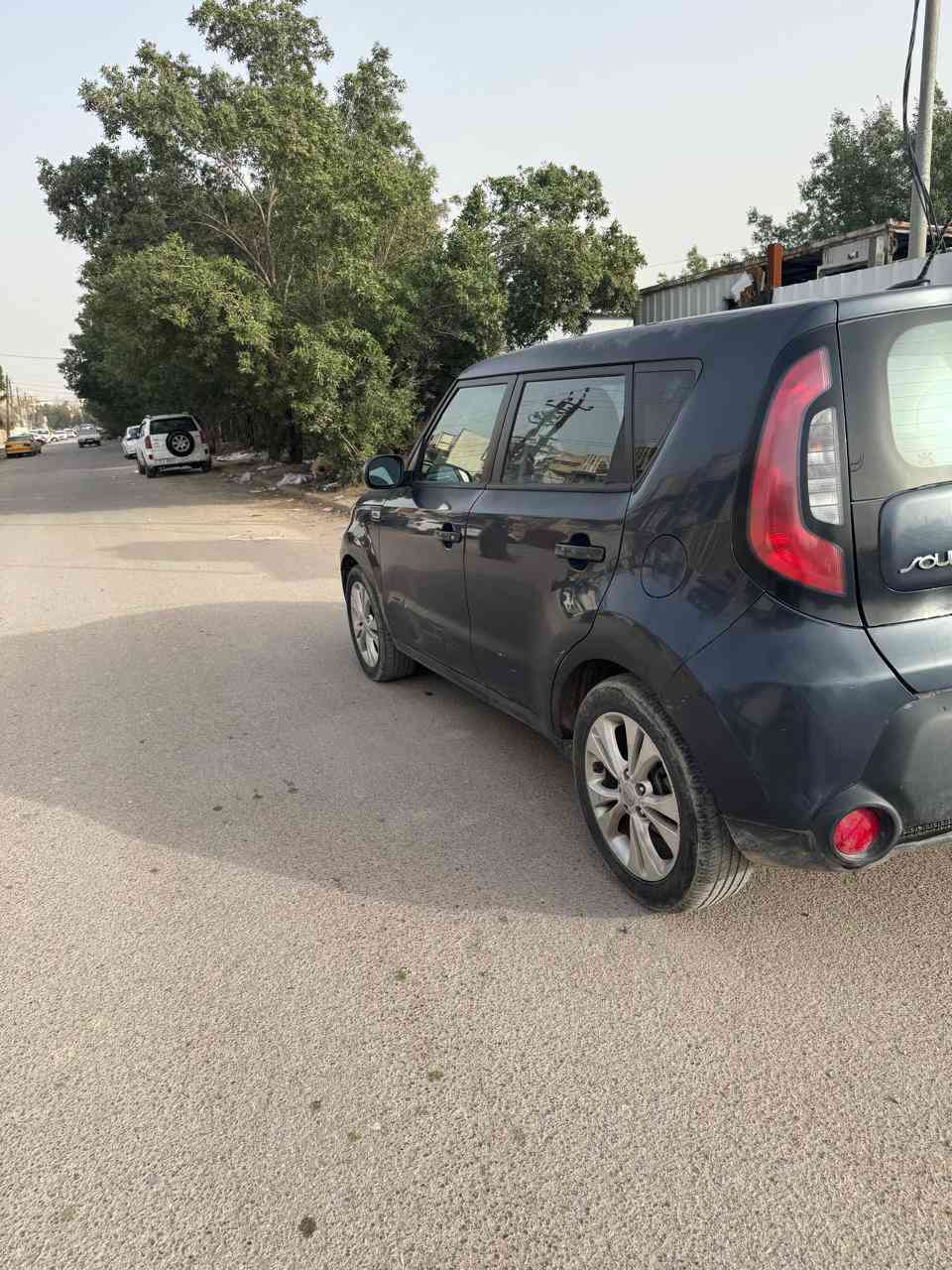 سول وارد امريكي موديل 2015 حبري الحادث كما موضح في الصورة
بيها صبغ بنيد وجاملغ والباب الايمن وبيها جراد بالصبغ بمكانات وبيها ايرباك درگة ودشبول وبردة مكفولة لغد وشاصي
 والضربة جانبية بالجاملغ الامامي الايمن كما موضح بالصورة، وتوجد 10 صور اضافية عن الحادث مالـ امريكا
 محرك (2000 GDI) وماشية (77400 ألف ميل)
على ايدي من سنة 2017 سيارة ما ناقصها شي قبل اسبوع سويتلها صدر كامل مع تبديل دسكات والتبريد شغال
السعر 108 ورقة وبيه مجال قليل
المكان بغداد المشتل
الرقم *********** (واتساب)
