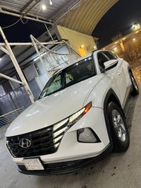 توسان ٢٠٢٢ دفع رباعي محرك ٢٥٠٠ وارد امريكي  ماشية ٥٦ الف كيلومتر .. صو...