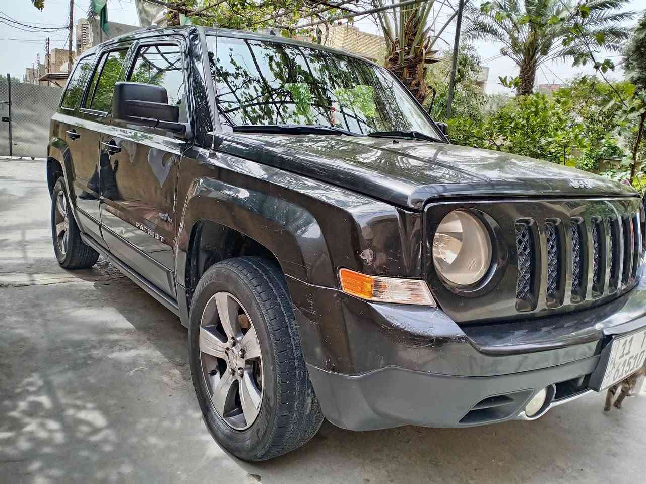 سلام عليكم
جيب باتريوت ٢٠١٦ فتحة بالسقف لون اسود بيها صبغ أثر شخوط وارد أمريكي حادثها طبلة الصدر جهة اليمين بدون اي لغود او أثر على الشاصي محرك ٢٤٠٠ فور ويل رقمها بغداد انكليزي تحويل ثاني يوم..
السعر ٦٨ قفل قفل.. 
الاتصال على الرقم ***********
