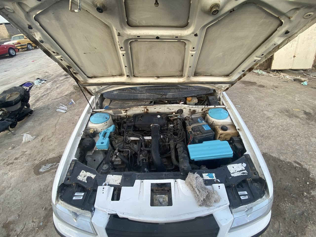 سلام عليكم سمند 2011السياره حله ونصيفه تخم  تاير جديد ***********
