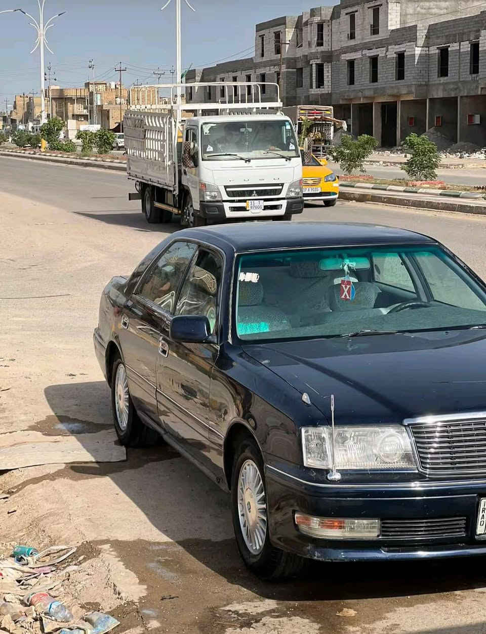 سلام عليكم
راس الثور فلات موديل 1998 رقم بصرة تحويل ثاني يوم  سيارة جديدة مكينة كير كفالة حدادية كشنات دشبول سستم كامل جديد سياره كصه جنطة ونقص كمبريسر فقط داخله هزه سياره باقي بس عل رقم )(السعر 65وبيها مجال للشراي)ذي قار الشطرة مكان السيارة ***********
