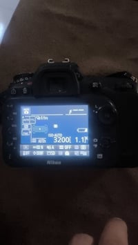 بدي كامره نيكون 7100d  نضافه 95% ناقل صور +  شاحنه + بطاريه  واتساب 07...