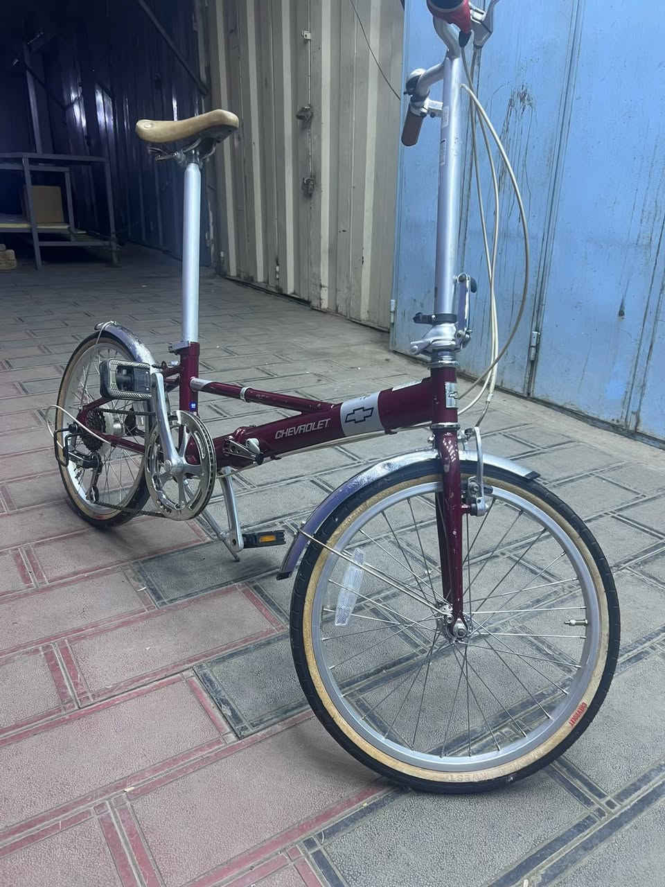 سلام عليكم بايسكل حجم عشرين النوع شوفر امريكي بايسكل يطبك مال باله جديد رقم الهاتف:*********** السعر خاص
