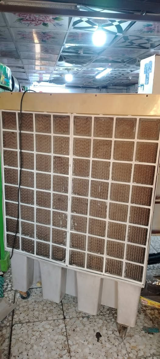 مبدره كومفيره الظلال كبيرة الحجم مستعملة نظيفة (ماطور جديد +مروحه جديده+حلفه جديده) تبريد عالي ودفع قوي .
السعر٤٠٠ بيها مجال قليل
مكاني مدينة الصدر منطقة الاولى
رقم الهاتف ***********
