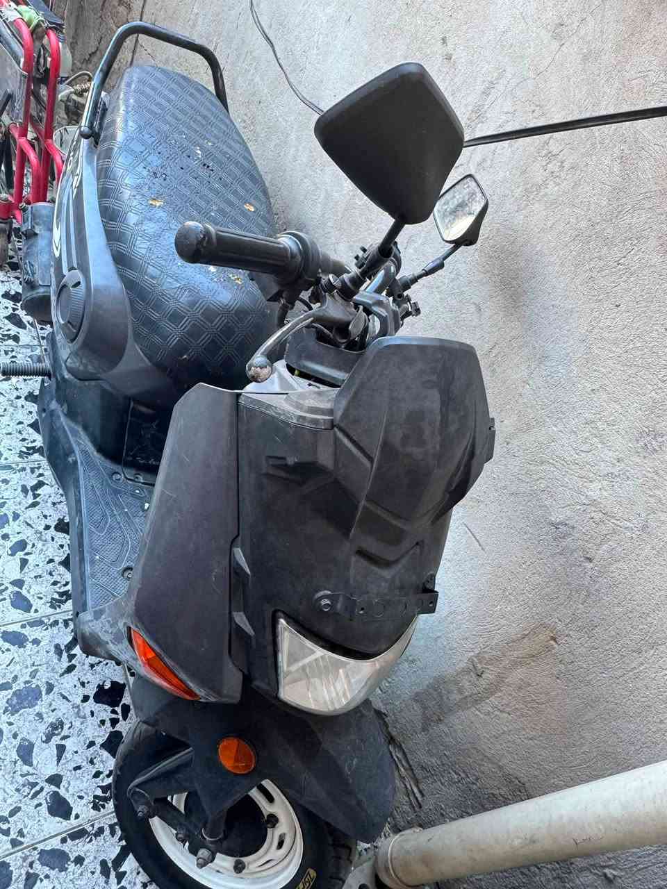 السلام عليكم هوندا كلاك دراجه خير من الله معدله رزانه دراجه مكفوله من السرقه نقصهه كابرتير فقط مكينه شغاله كفاله السعر 550وبيهه مجال وهذه مو سعرها خواتهه كله ب900 
للاستفسار ***********
