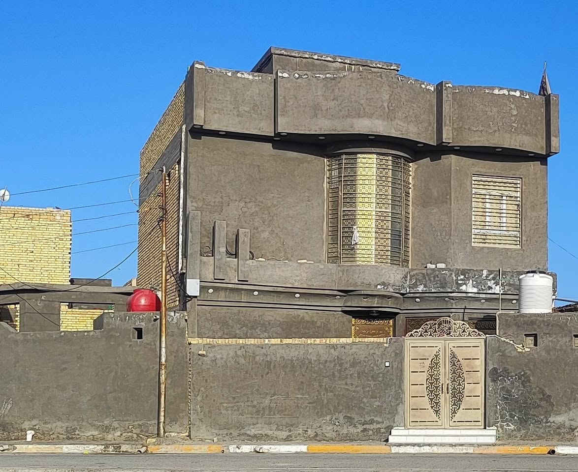 اللهم صل على محمد وآل محمد
اعلان رقم ٢٦٨
بيت للبيع طابو صرف الصوب الكبير حي الكاظم
مساحه ١٦٠ متر
طابقين ديلوكس
مطلوب إسكان ٣٨ مليون
٣ غرف  استقبال مطبخ صحيات داخليه وخارجيه
يفتح ع حديقه
بباقي التفاصيل بالصور
لاستفسار أكثر الاتصال على الرقم *********** او مراجعه مكتب عقارات الخضر شارع الجياشي مقابيل مجمع الريشاوي
نستقبل جميع عروضكم العقاريه بيع وشراء
@الجميع
