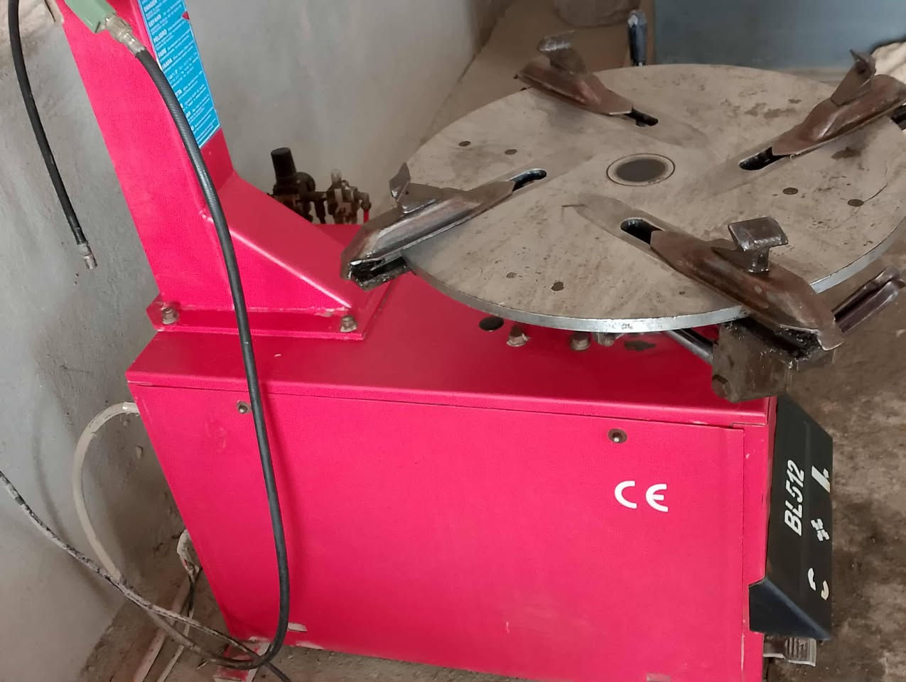 بسم الله الرحمن الرحيم السلام عليكم
خالعه بنچر مستعمله نظيفه للبيع 
مكاني بابل شوملي 
السعر والاستفسار الاتصال على الرقم 
***********
