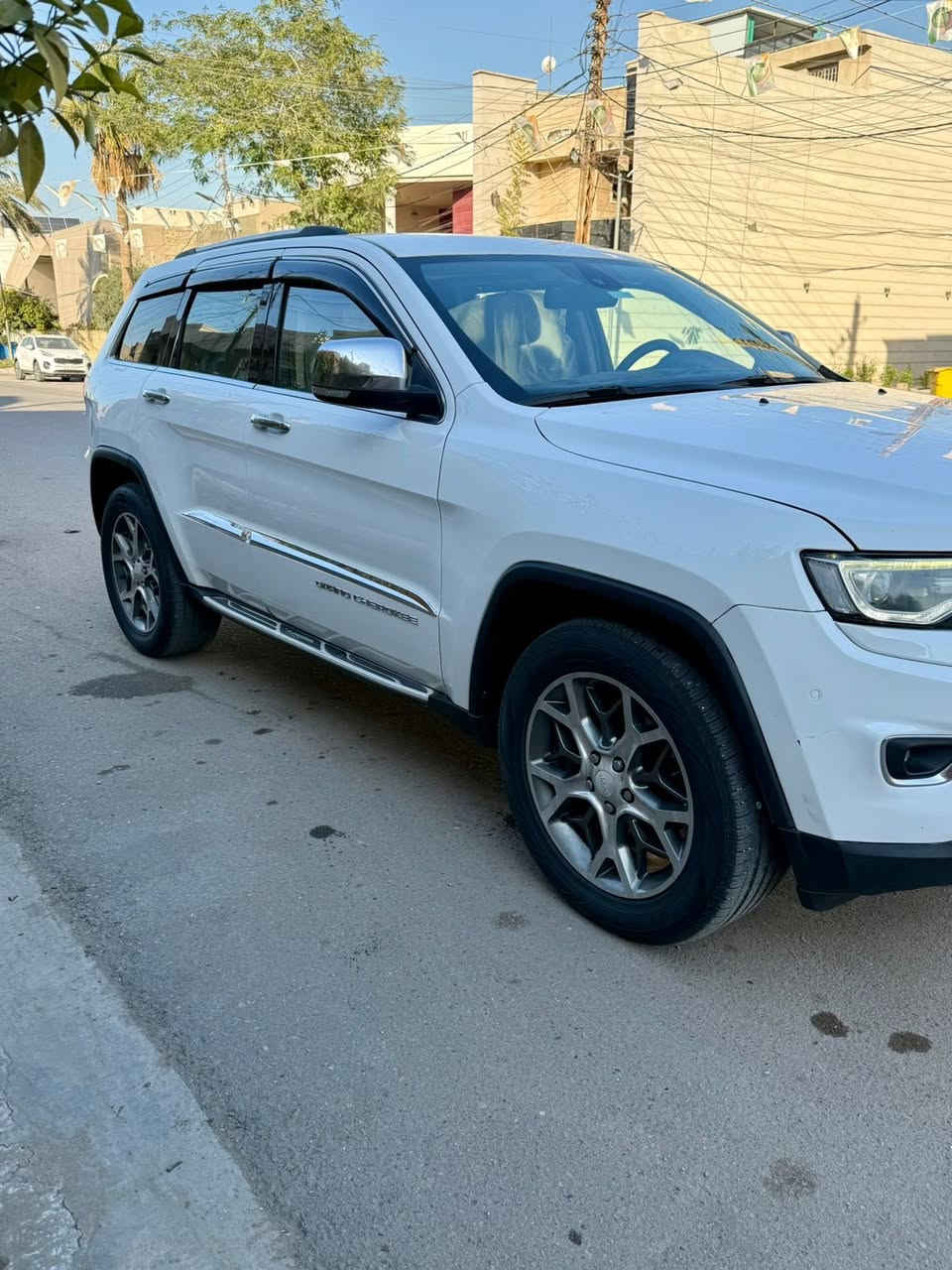 السلام عليكم للبيع أو مراوس جيب 2014  خليجي
لمتدد جكات تصعد وتنزل   
 فول مواصفات 1/1 وكالة
رقم سليمانيةالدولي الجديد بأسمي  
6 سلندر حجم المحرك: 3600
دبل سلايت بانوراما 
تشغيل عن بعد 
شاشه جبيره 
شفتات ستيرن 
خزن وضع المقاعد وستيرن
داخل بيجي 
انارة ترحيب بالبوب 
جنطه كهربائي شفط 
ويل كب عنكبوت مال ٢٠ 
دبل كزوز خلفي 
حساسات اماميه + خلفية 
سستم صوت 12 سماعة 
دمامي خلفي بلصندوك
اوتو بارك مساعد اصطفاف
قطعتين تبريد ثلج 
كشن خزن ميموري 3 وضعيات
 مقاعد جلد اصليه  بيجي 
اثنين كهرباء (تدفئة+تبريد) 
تدفئه بلاستيرن 
سيدي بلجكمجه  
يدات ستيل اصل 
الداخل صاج ملكي  
 كامرة خلفية دوارة اصلية
 استيرن كهرباء +  تدفئة
 فول تحكم استيرن (جهتين امامي + جهتين خلفي) 
 ناقل حركة ٨ نمر
 نظام سبورت s
 نضام اقتصادي
 مري _جانبي_تدفئة مرايا_جانبية_حساسة_للضباب_تعمل_
تلقائياً + اشارة بالمري 
 لايت عدسة زينون يصعد وينزل ويه الستيرن 
زراكات لايت 
كلوب طوارء بلجنطه 
هوكات اماميه + خلفيه 
برده  بلصندوق شركه 
صدر جديد كله امامي خلفي 
باتري جديد 
إدامة كامله للسيارة
بيه جاملغ عكس السايق مبدل وبنيد   
ماشية ١٩٠ كيلو السعر 198 $ هاتف 📞 ***********
