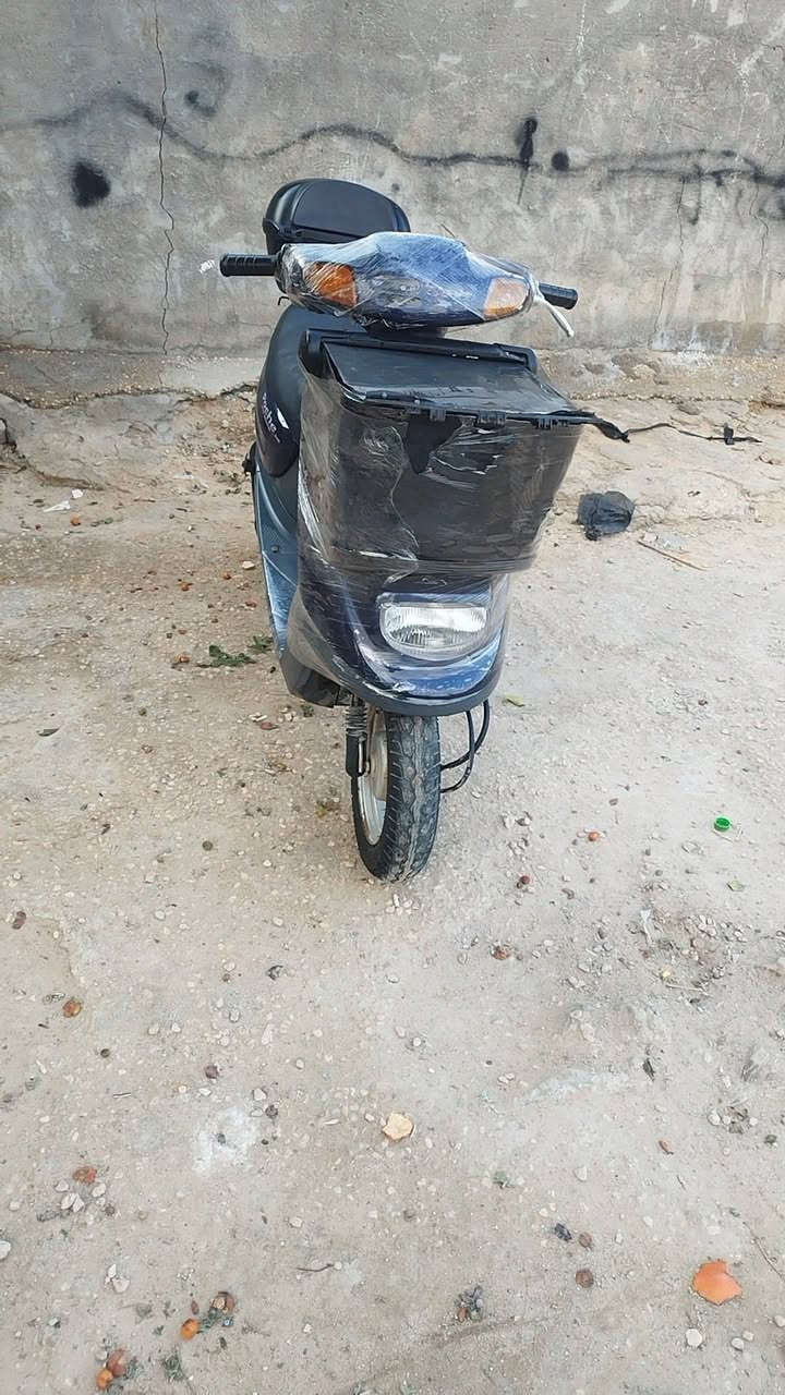 السلام عليكم ورحمه الله وبركاته دراجه منغول بلاديه 2003 ما مفتوحه كل شيء شغال العنوان كربلاء سائدين حي الغدير الشراي نتصل دراجه جديده ومال جنايه ***********
