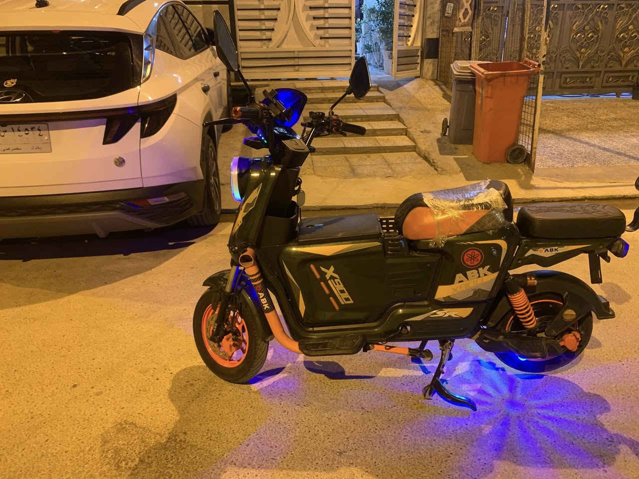 السلام عليكم دراجه x900 شحن للبيع طبعا الدراجه غنيه التعريف بل مواصفات الدراجه تجي اربع انظمه تشغيل سويج وبصمه وكارت وبصمة تشغيل يجي بل دراجه صندوق وسطي والدراجه اقتصاديه وعمليه وصرفيه الشحن قليله السعر 450وبيها مجال للطيبين الرقم ***********
