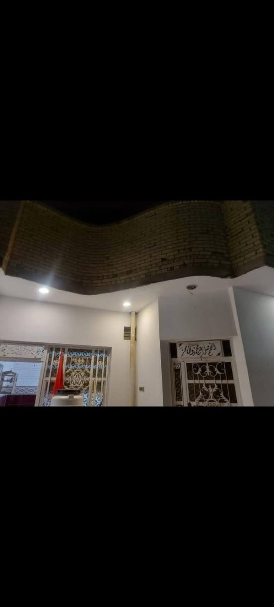 🔥 فرصة مميزة للبيع – طابو صرف 🔥
🏠 بيت للبيع 
📍 الموقع: الميمونة – حي السلام فرع ماجد ليلو قريب على سواق فطومه
📌 
📐 المساحه 200 متر
🏗️ بناء حديث
يتكون من:
▪️ غرفتين
▪️ صالة
▪️ استقبال
▪️ مطبخ
▪️ صحيات
📞 ***********
✨ بيت مرتب وجاهز
سعره 100 وبي مجال
