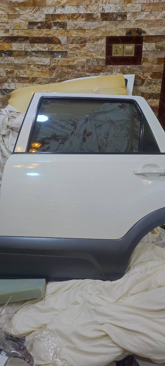 تم وصول أربع ابواب خليجي لون ابيض+دوسات جانبيه 4+باور ستيرن+سفيفة باب خلفي ***********
