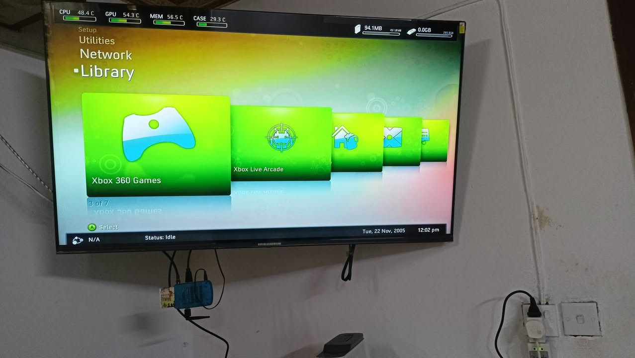 XBOX360
كاسبر
هارد ٥٢٠
معاه يديتين 
جديد لوك بيه اكثر من ١٠٠لعبة 

السعر ١٢٥الف 
***********
***********
