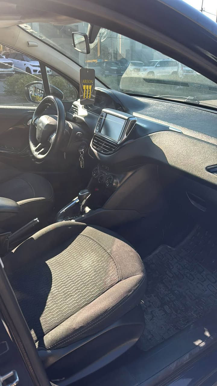 بيجؤ ٢٠٨
موديل ٢٠١٩
بي سبوغ و قه پ و قوپه 
مواسفات فوله پانؤرامايه
رقم و سه نه وي فحسي نوييه 
گيرو مه جينه به شه رته نكرايته وه 
شوين هه ولير 
رقم موبايل. *********** أربيل, العراق
