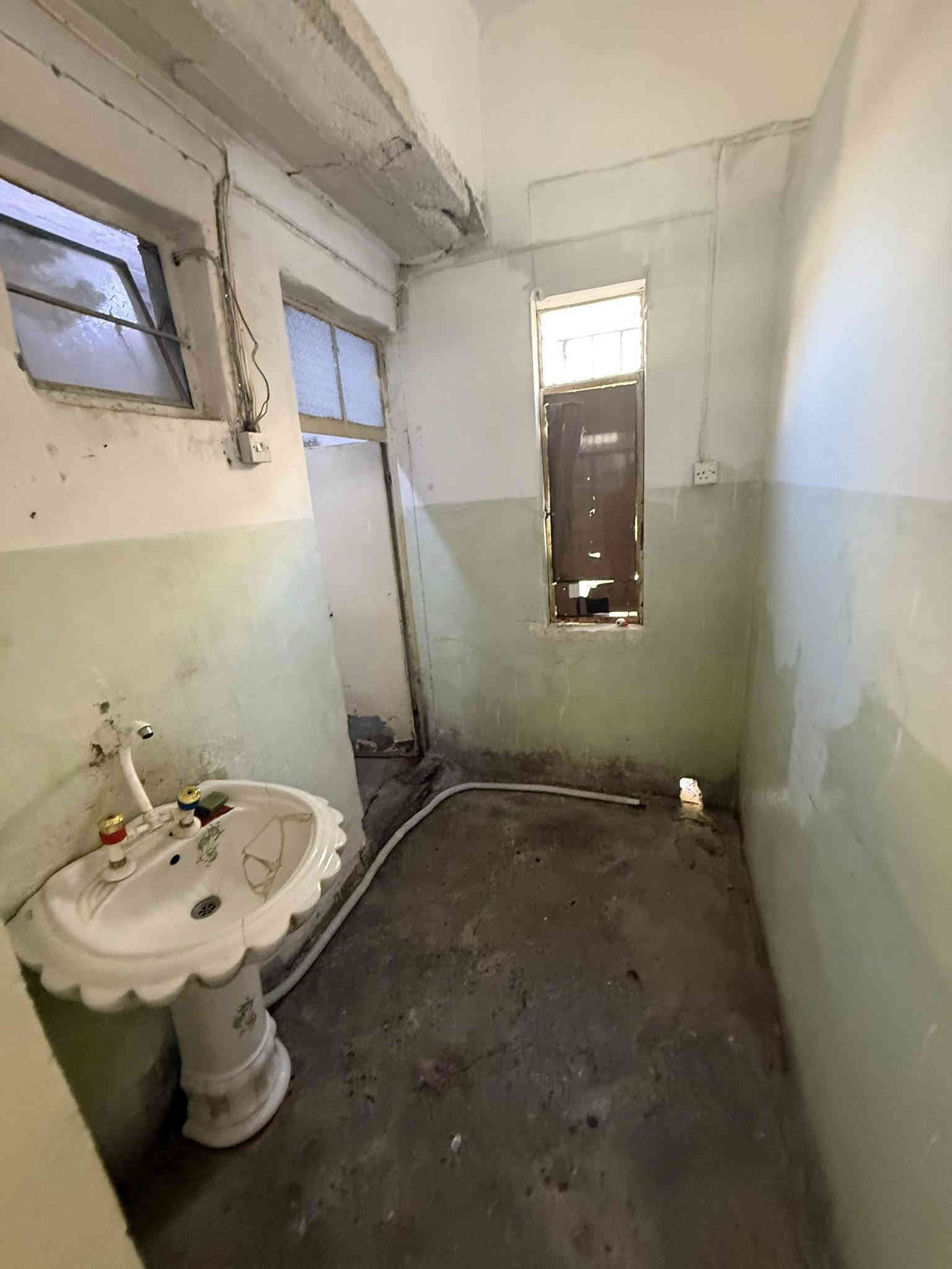 دار لليجار 🚪✅
موقع حي الوحدة 📍

مساحة 275 📏 📐 

بناء شرقي 🔨 🚧 

ثلاث غرف 👨‍🦰👩‍🦰🧑‍🦰

صالة واسعة 👌✅✅

مطبخ 🧑‍🍳🍕🍱

حمامات 🚽 🛁 🧼 

حديقة داخلية واسعة 🌳 🌲 

المنزل كامل بدون نقص ✅✅

بدل الايجار 250 🔐💵💰💸

للتواصل : 📱 

📱 ***********

📱 ***********

#عقاراتي
#عقارات
#عقار
#للايجار
